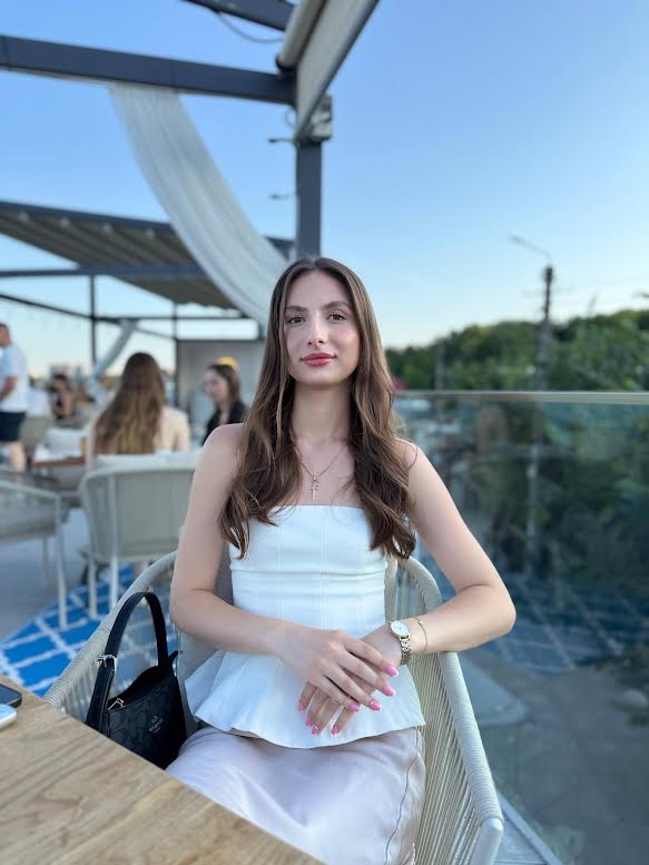 Кравченко Ангеліна