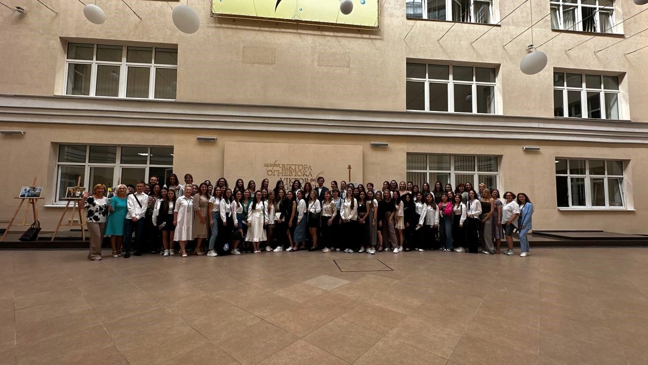 inavhuratsiia pershokursnykiv