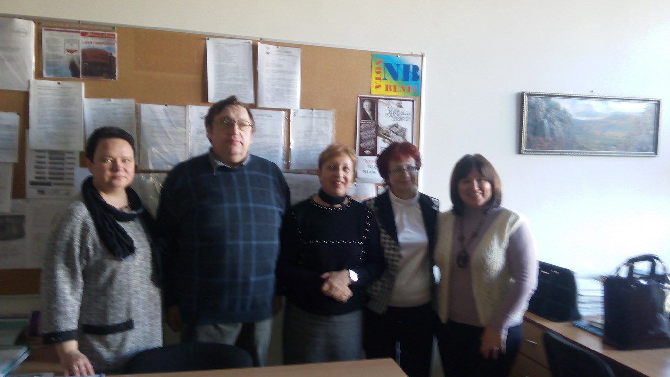 "Канон і масова література" "Канон і масова література"