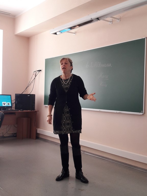 лекції професора Лаури Сальмон лекції професора Лаури Сальмон