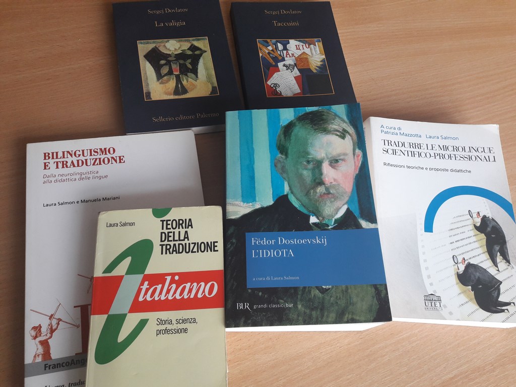 Професор Лаура Сальмон Професор Лаура Сальмон