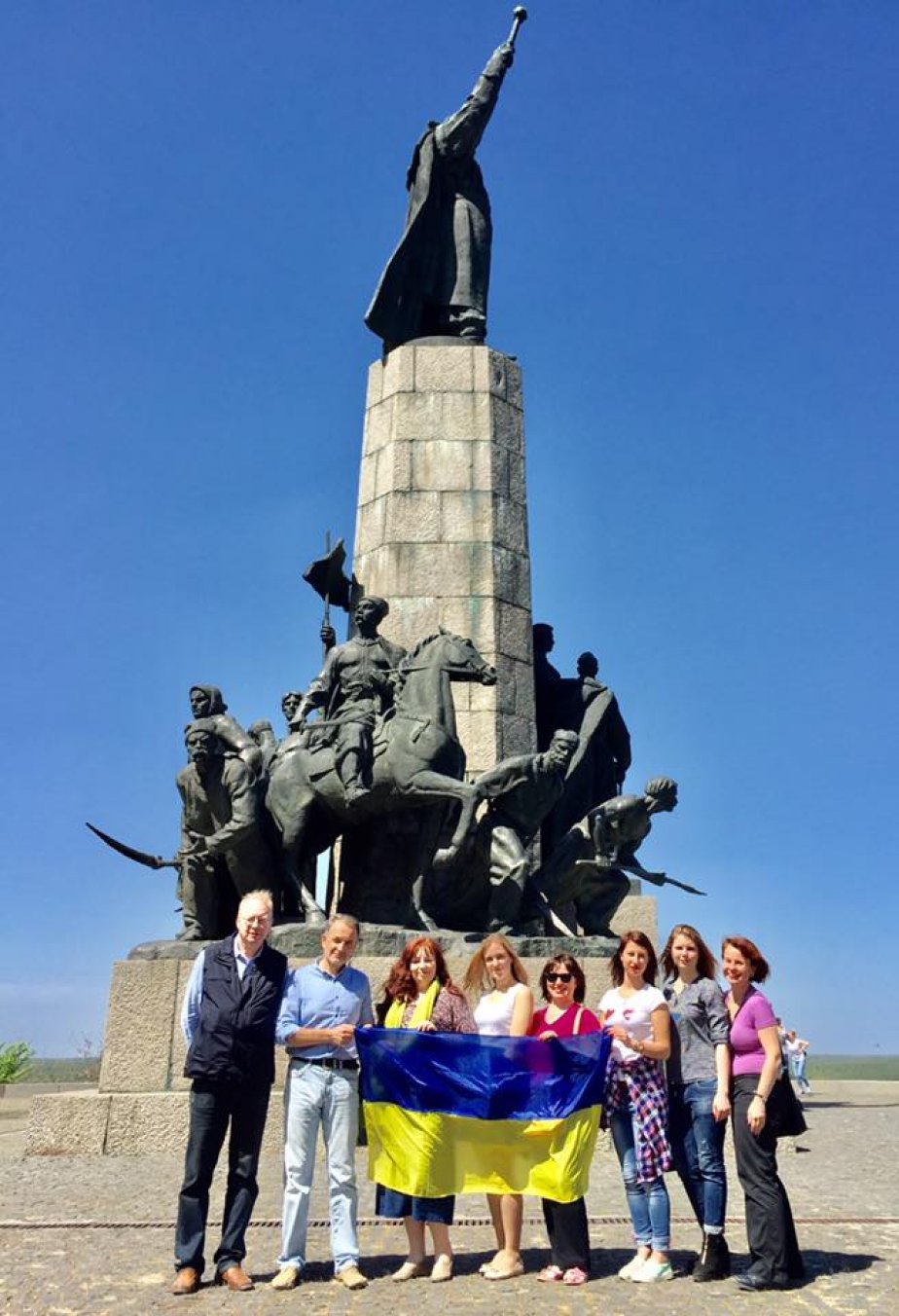 Холодний Яр_30.05.2017 Czyhyryn 30.04.2017 1 924x1352